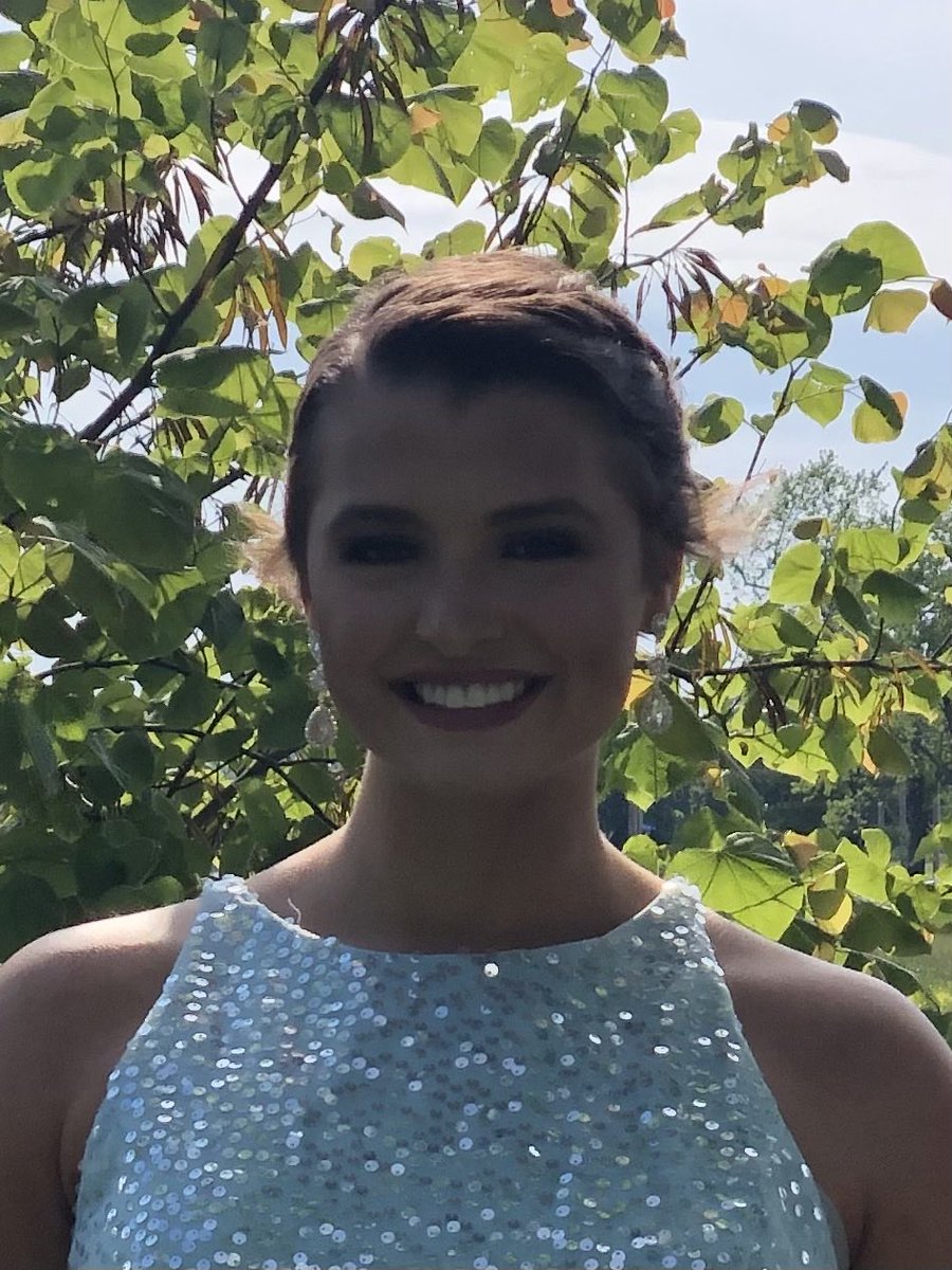 DevineTroy's tweet photo. Happy birthday to my princess. Proud of you Olivia. Love you! https://t.co/Wamdy18Py6