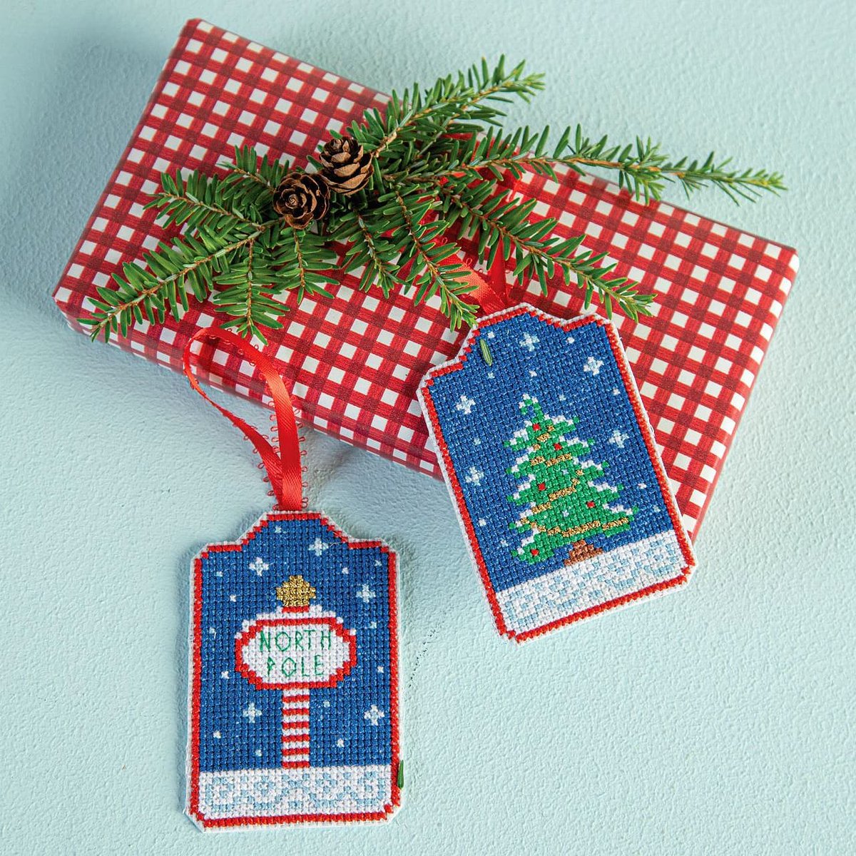 Annies_Crafts's tweet photo. 📷 by @cute_embroidery: My Christmas tags in the December issue of justcrossstitch! Two more tags out of four are hidden on the pages of the magazine as a bonus 😀
All my patterns ➡️ #cute_embroidery_patterns https://t.co/4cth9MnNdj