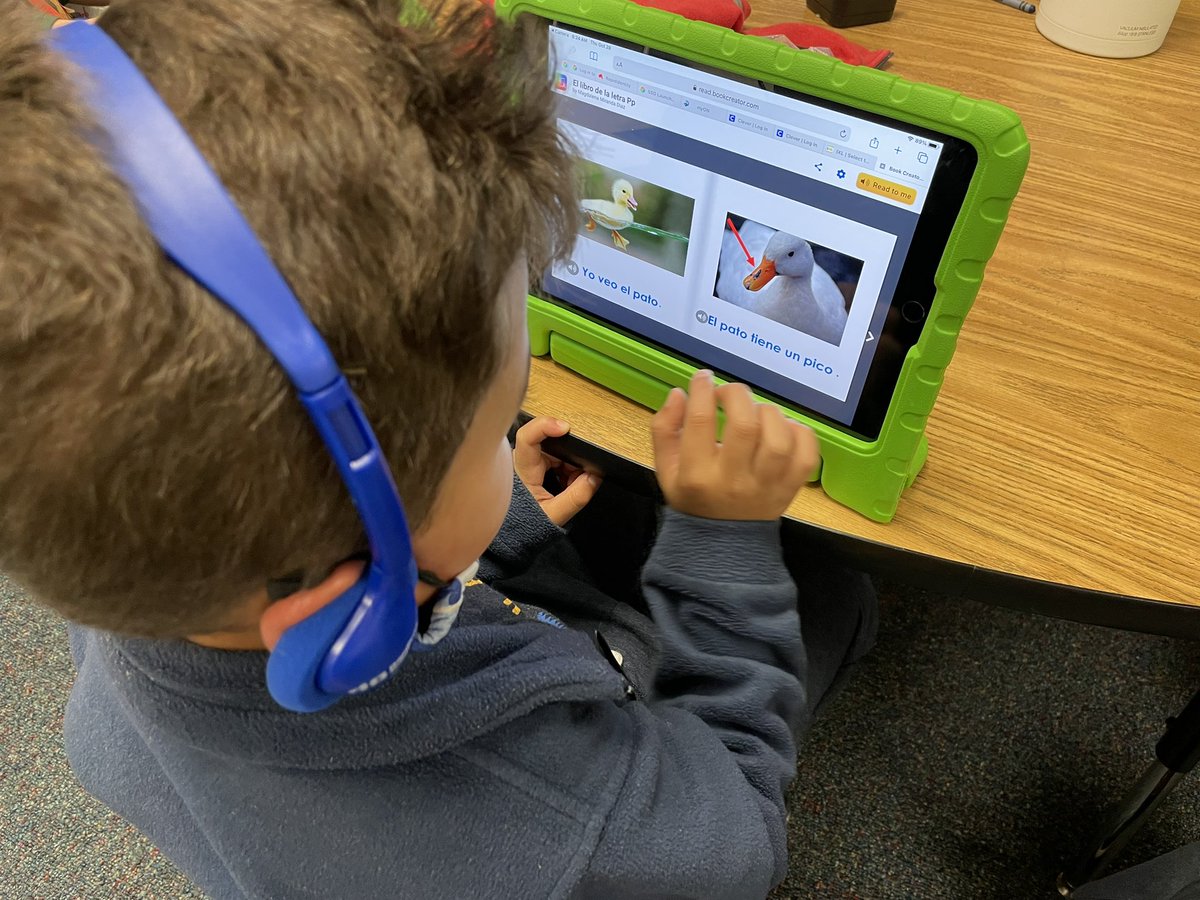 sophieminieri's tweet photo. Today we read “El libro de la letra P” made by using book creator 📚 📖 📕 with our letter of the week. We could hear the story and then repeat the sentences. #guidedreading #MsMinierisClass @ParticipateLrng @IreneZamoraSoto @PollyGlotPress @andreitabarbosa https://t.co/9FBNJcCQDr