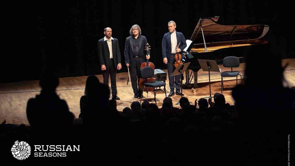 RusConsCapetown's tweet image. 🎵Today at 19:00 (MSK) the @Russian_Seasons project invites everyone to witness a broadcast of #Moscow concert of the VII Trans-Siberian Art Festival which is doubtlessly worth seeing with your own eyes 👀!

💡Make yourself comfortable and tune in to russianseasons.org/en/live/