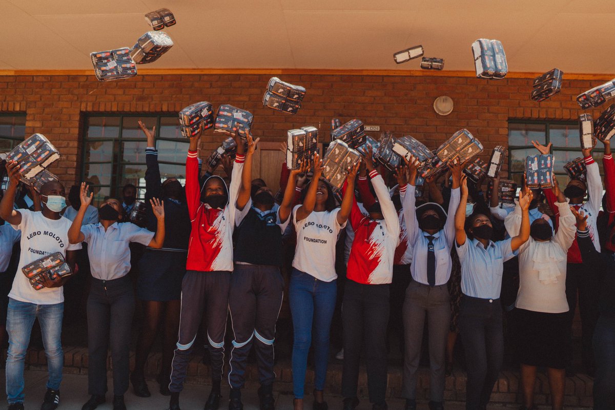 ChebengC's tweet image. Supporting OUR women by eradicating Period Poverty one step at a time. Our goal; to donate 3-4 Months of supply. 

With your help we were able to do just that.

Thank you 🙏🏾 

@ubykotex @LeboMoloto22 @Kgatlanathe1st @FARPostZA @Nathaniels15 @SimplyCarol8 @UVF2016 @Alfred23g