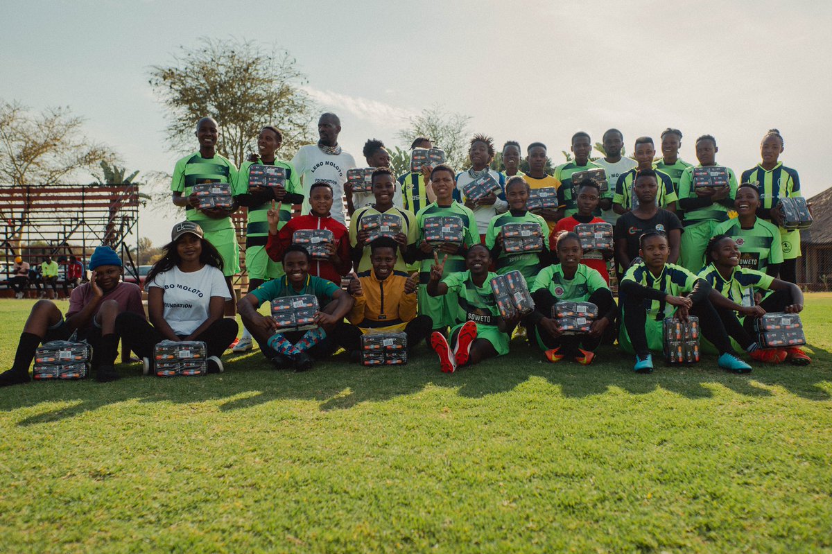 ChebengC's tweet image. Supporting OUR women by eradicating Period Poverty one step at a time. Our goal; to donate 3-4 Months of supply. 

With your help we were able to do just that.

Thank you 🙏🏾 

@ubykotex @LeboMoloto22 @Kgatlanathe1st @FARPostZA @Nathaniels15 @SimplyCarol8 @UVF2016 @Alfred23g