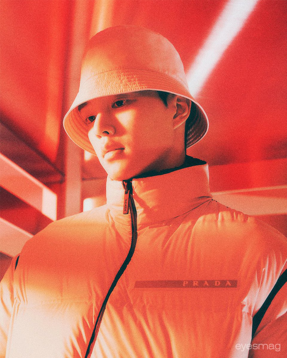 songkang_n_s's tweet photo. 211028 SONG KANG for Eyes Magazine x Prada Linea Rossa 2021

#송강 #SONGKANG #ソンガン https://t.co/PtwX22QbXH