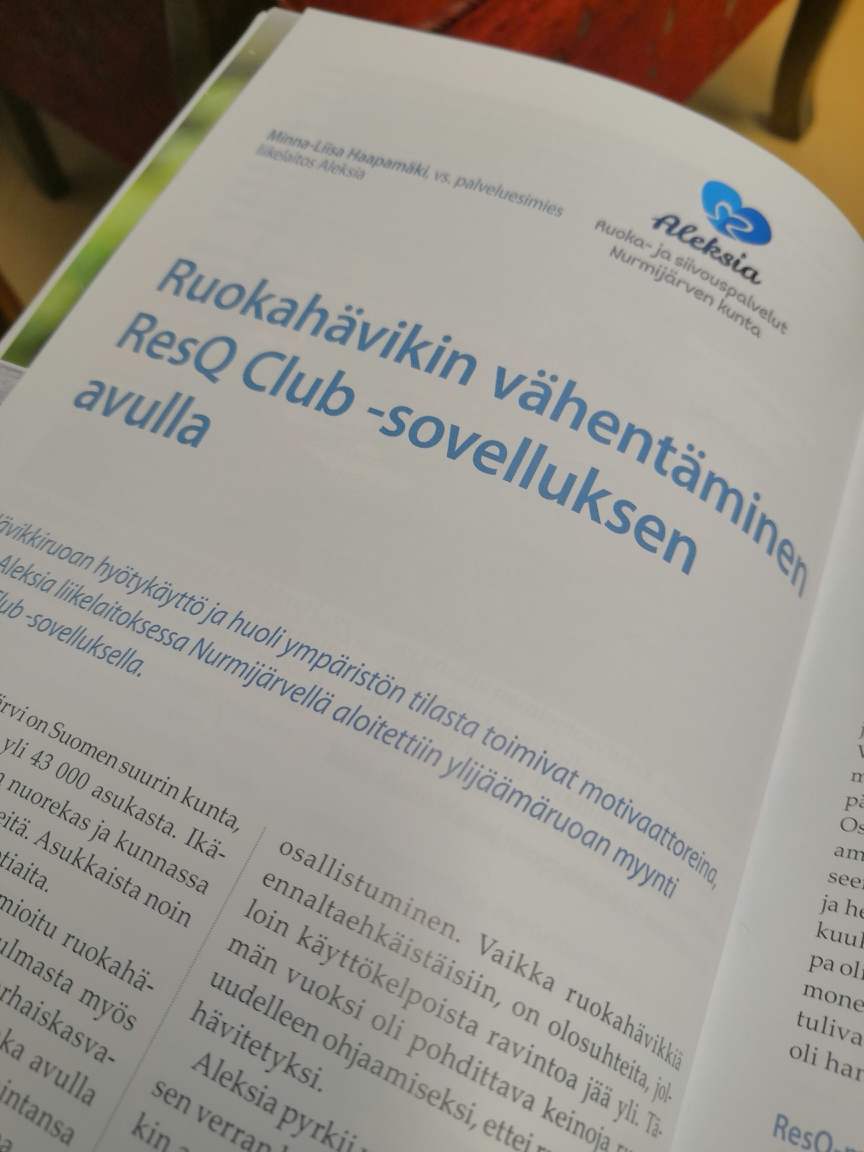 ETerveyslehti's tweet photo. #Resqclub-sovellus on myös hyödyllinen ruokahävikin vähentämisessä. Minna-Liisa Haapamäki Aleksia Ruoka- ja siivouspalveluista @nj_kunta kertoo Elintarvike ja Terveys-lehdessä 5/2021, kuinka sovelluksen käyttö on heillä sujunut ja mitä hyötyä siitä on ollut. #ruokahävikki https://t.co/4tVz4wwQIf