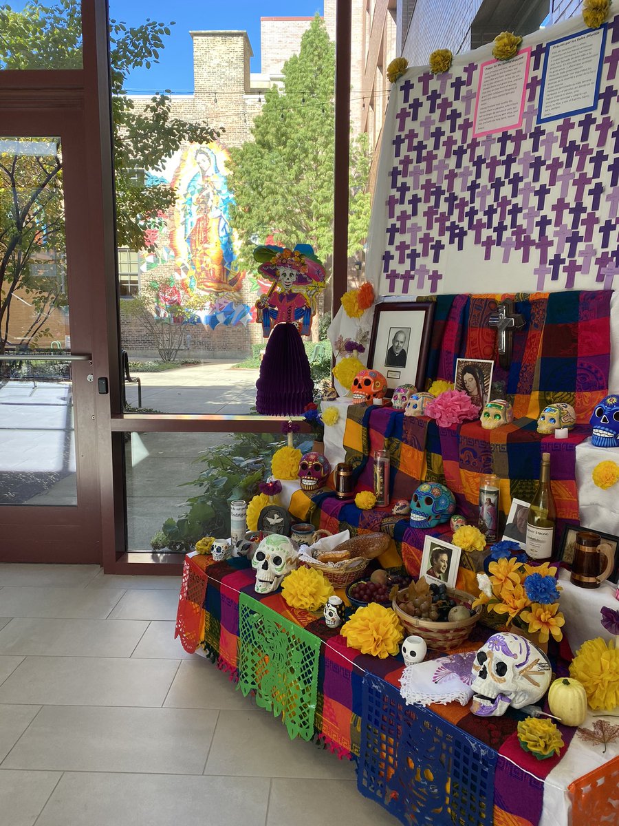 #ofrenda #DiaDeLosMuertos set up at <a href="/CristoReyChi/">Cristo Rey Jesuit HS</a> 🇲🇽❤️cultural knowledge and pride is the reason my daughter chose this high school, and it’s emphasis on bilingual education. You can’t know where you’re going if you don’t know where you come from🙏🏽