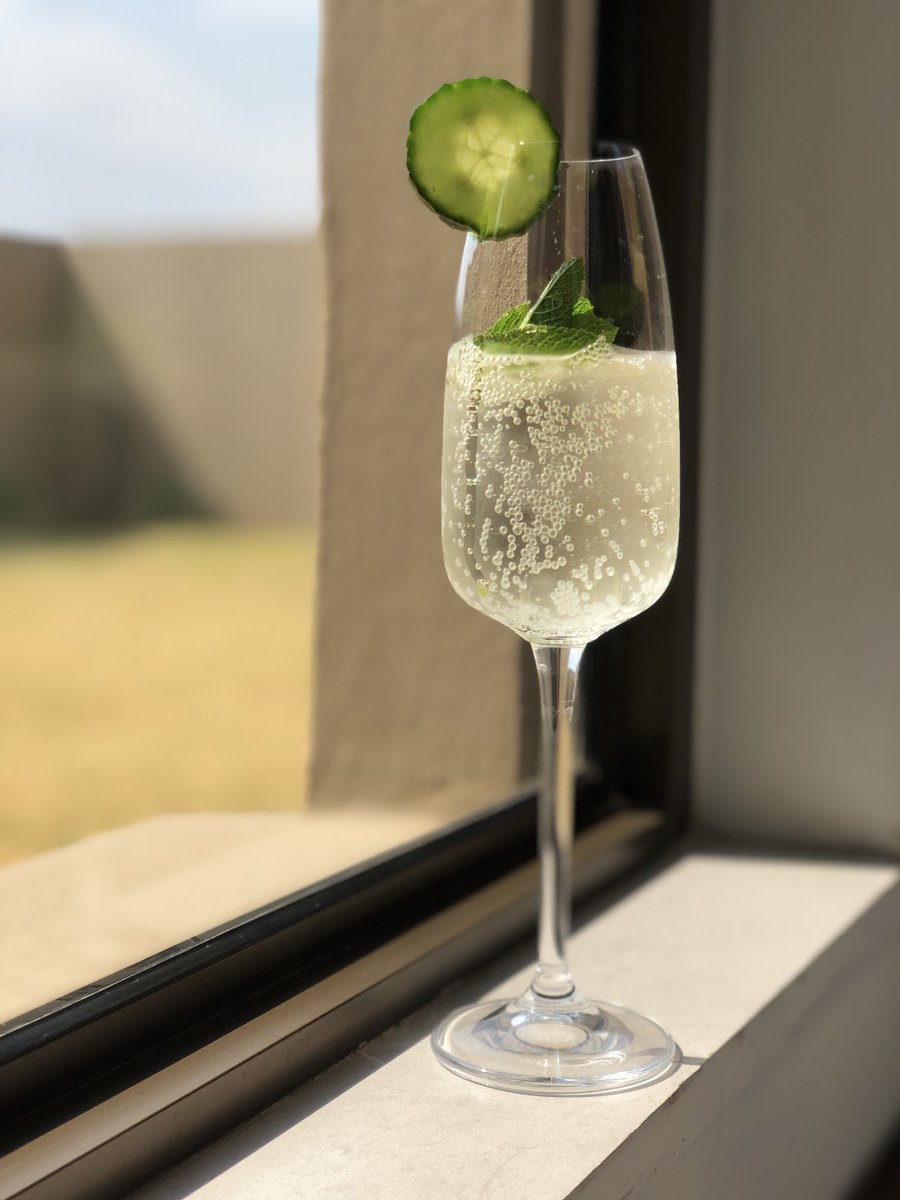 Awali_Wines's tweet photo. Nothing but yummy 😋 🥂🥂 https://t.co/BXxBSIgKLA