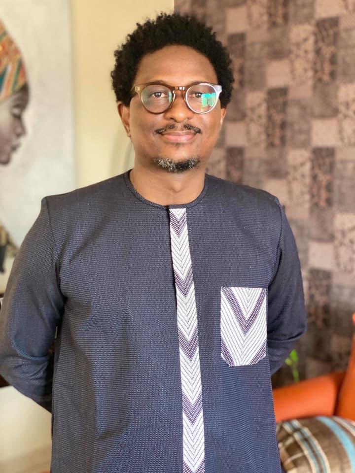 DonaCarla6's tweet photo. Ministre de l’enseignement Technique de la Guinée 🇬🇳.
Monsieur BARRY Alpha Bacar.

Feu Ahmed Sekou Touré avait dit : 

Mettez l’homme qu’il faut à la place qu’il faut. 

Félicitations 👏🏾 https://t.co/4fygFXDZqE