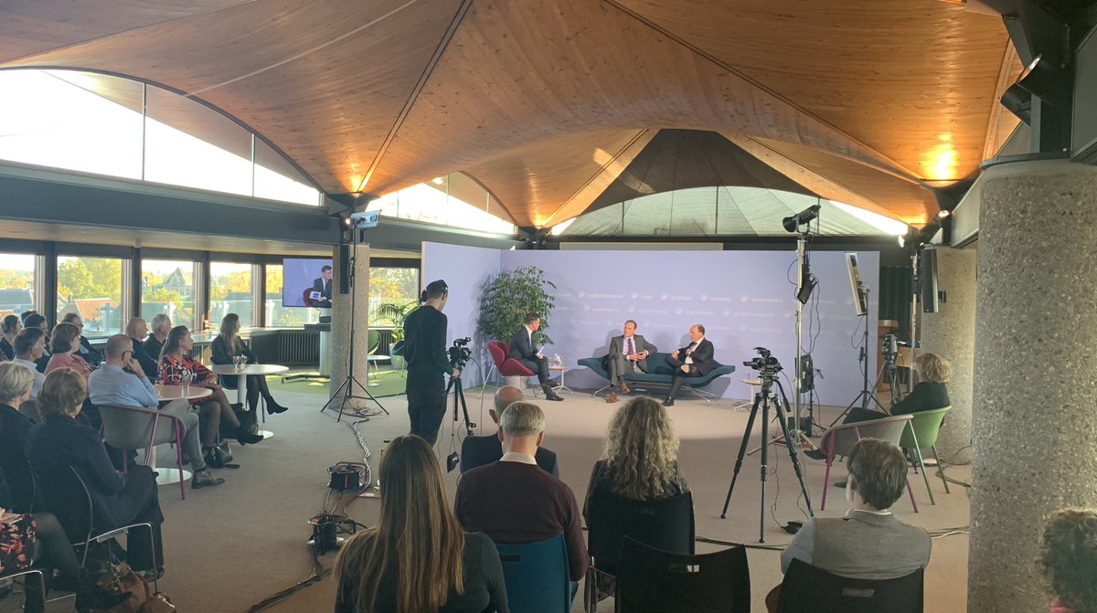 Hybride welkom van de nieuwe gemeentesecretaris <a href="/DickEmmer/">Dick Emmer</a> van #Zwolle