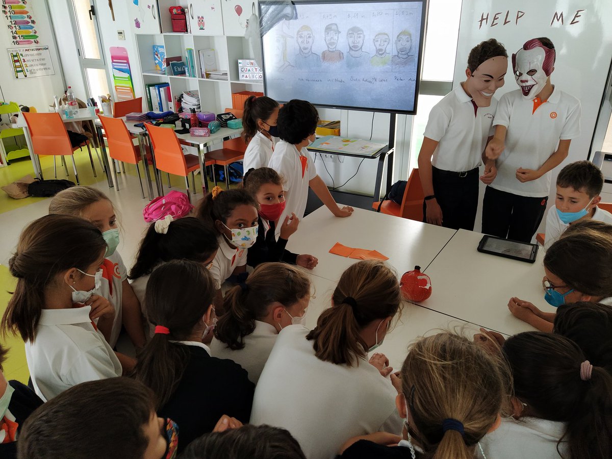 NazaretSMDLV4's tweet photo. Scary stories, terrifying escape room ... that's how we celebrated Halloween at school!!what an exciting morning!! @NazaretArrecife https://t.co/n8O72Rgj0q
