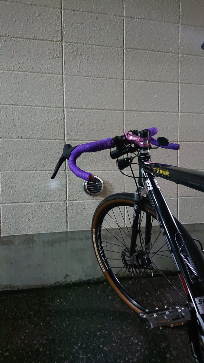 hitakatch's tweet photo. MTBのVIPER SCANDIUMフレームにBONTRAGERのリジッドフォークでグラベルバイク(風)にして乗ってます。ホイールは、26、27.5、29と用意してコースや気分で交換してます。 https://t.co/qO0vnykNsv