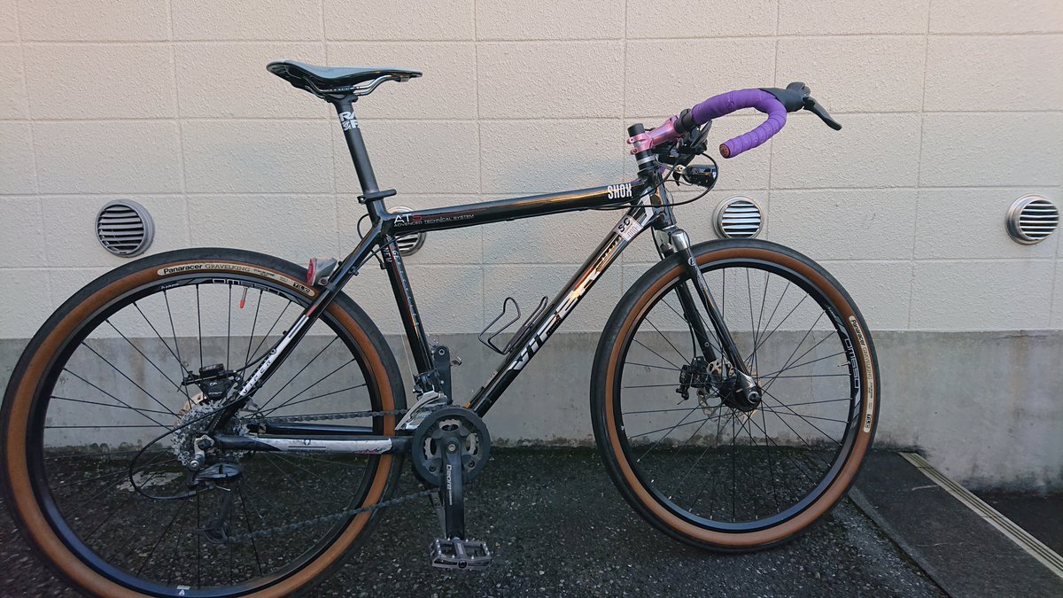 hitakatch's tweet photo. MTBのVIPER SCANDIUMフレームにBONTRAGERのリジッドフォークでグラベルバイク(風)にして乗ってます。ホイールは、26、27.5、29と用意してコースや気分で交換してます。 https://t.co/qO0vnykNsv