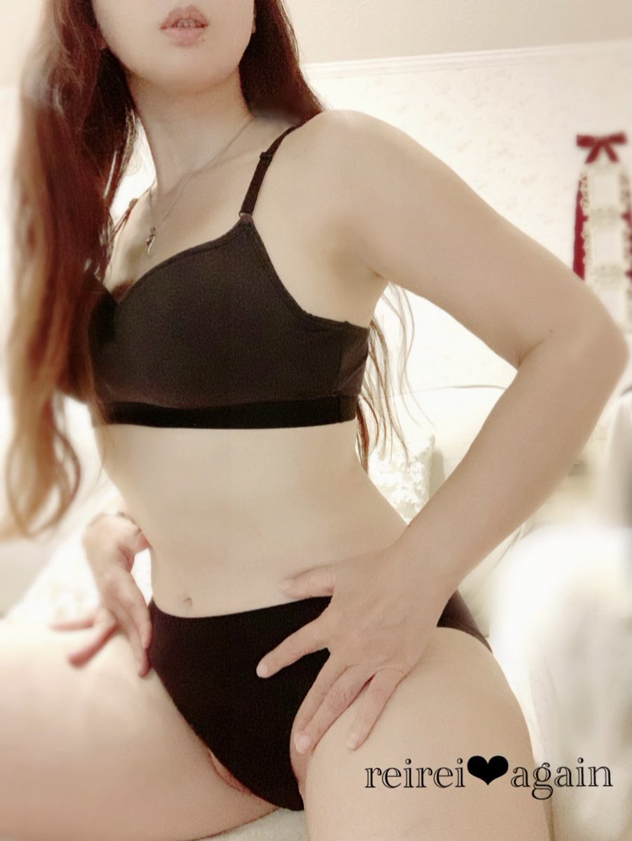 reirei__again's tweet photo. インスタ不具合でしょうか？
健全垢、えちえち垢、どの垢も何回やっても投稿出来ません(T . T)
インスタ開く度に過去投稿が削除されましたって画面は出てくるけど？
削除ばっか…😭 
おばあちゃんだから？
ハミ肉してるから？
もしかしてもしかして？
とうとうBANされたのかな？
๛(๑ ｰ̀εｰ́ ๑)ﾌﾞｰ https://t.co/41i906sjuu
