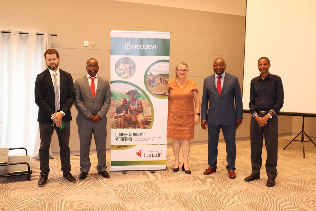 SOCODEVI's tweet photo. 🇲🇿MOZAMBIQUE : Notre projet pour l'autonomisation économique des femmes rurales, financé par @DevCanada, est officiellement lancé! Détails dans notre prochaine infolettre! #PensonsCoop #PAEF #SOCODEVI #EffetCoop @HCCanMozambique https://t.co/W769Cg3EAC