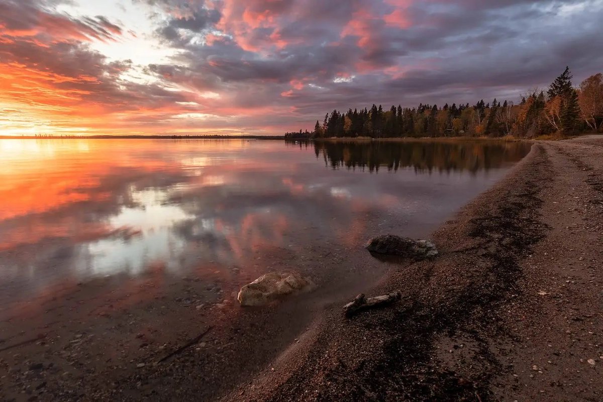 'Madge Lake sunsets...👌' Where is your favourite place to watch a beautiful Saskatchewan sunset? 📍 Duck Mountain Provincial Park, Treaty 4 Territory 📷 instagram.com/beskraphoto #ExploreSask #SaskParks #ExploreCanada