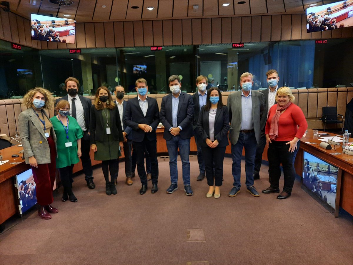 SLOtoEU's tweet photo. #EMA | We reached a provisional political agreement to reinforce 🇪🇺 Medicines Agency in event of a health crisis 👏
It means:
💊better medicine product & device shortage reporting
🩹quicker medicinal products development
👩🏻💻 crisis response expert panels
https://t.co/pq26rKHy2w https://t.co/0Oftb6qOcy