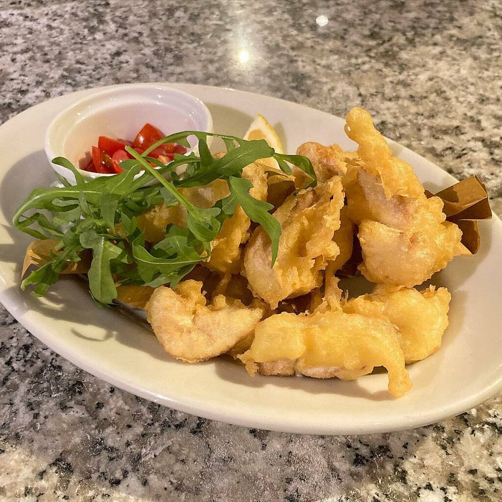 今日からの新メニュー‼️
みんな大好き
白子のフリット‼️

チェリートマトの
ソースと相性抜群です🤤

期間限定なので、
是非この機会に
🙇‍♂️🙇🏻‍♀️🙇‍♀️