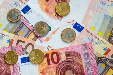 Je kunt je medewerkers niet verplichten om zich te laten vaccineren. Mag je hen wel #belonen? 
bit.ly/3Cq8bwH