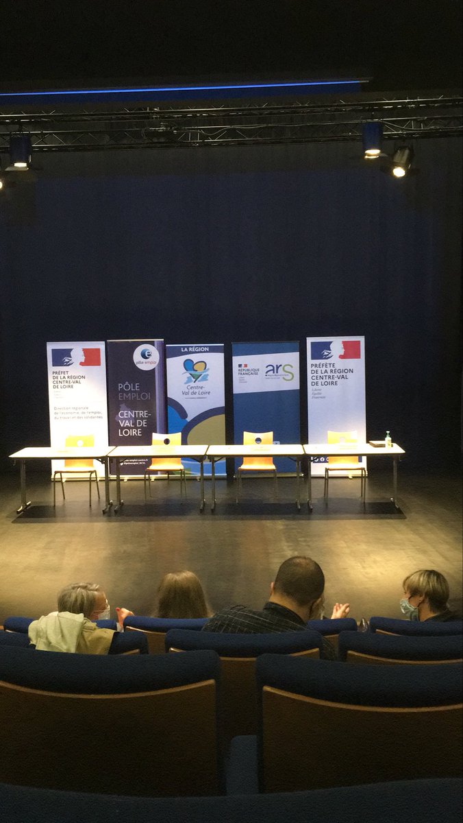FEHAP_CentreVDL's tweet photo. Signature de la convention pour l’attractivité des métiers du grand âge https://t.co/gpP2gHIRJf