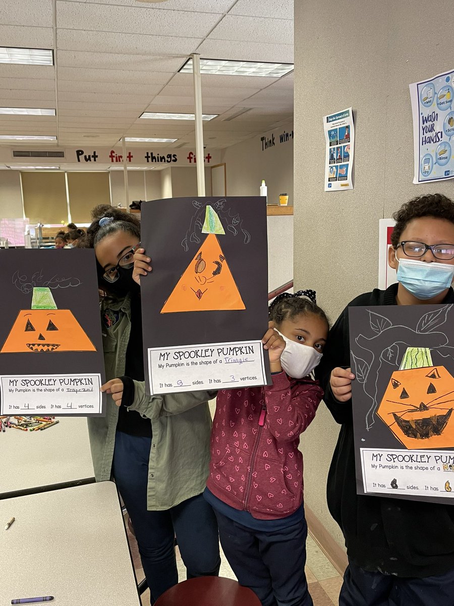 Daddona_Central's tweet image. Working with our buddy classroom to identify shapes and their properties! @asdcentral @asdcentral #spookley #centralproud