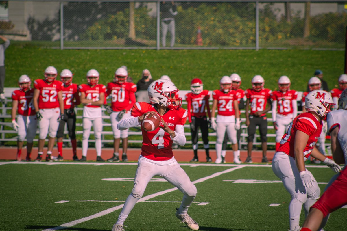 StMarcellinusSS's tweet image. Congrats to our Senior @StMarcellinusFB team for their hard fought 9-1 win over Lorne Park.  

Photo by Dean Dizon of Spirit Media. @marcyathletics