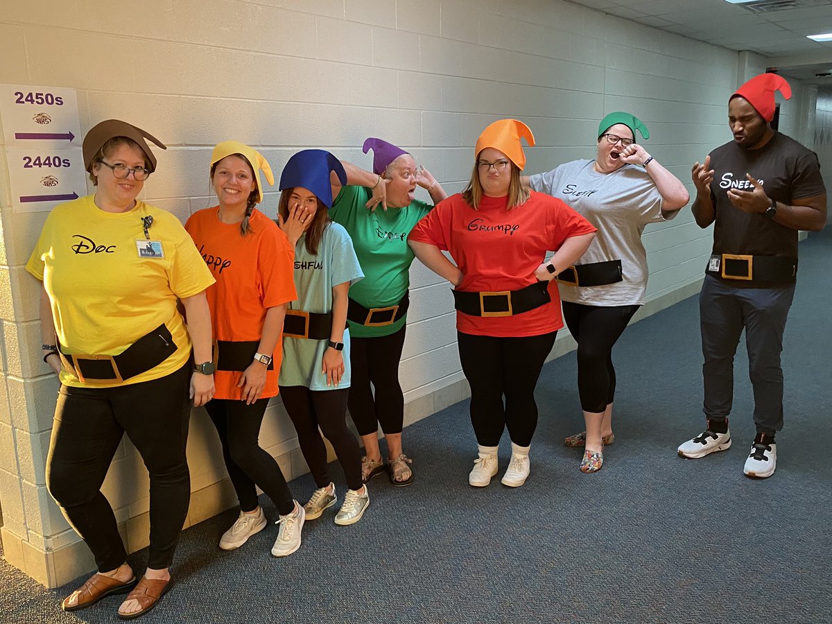 jvhsbio's tweet photo. JVHS biology decided to Red Out with Snow White today for red ribbon week! #JVHS https://t.co/vugXCzNeGA