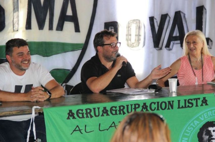 avellaneda_hoy's tweet photo. #GREMIALES | @herdoval fue reelecto presidente de #MUTRAMA
📌Fue elegido por los asociados y asociadas de la Mutual de Trabajadores Municipales de #Avellaneda tras las asamblea ordinaria realizada el miércoles 27 de octubre.
🔗+Info: https://t.co/oXzcfNOzZW https://t.co/CNoSRmKKaQ