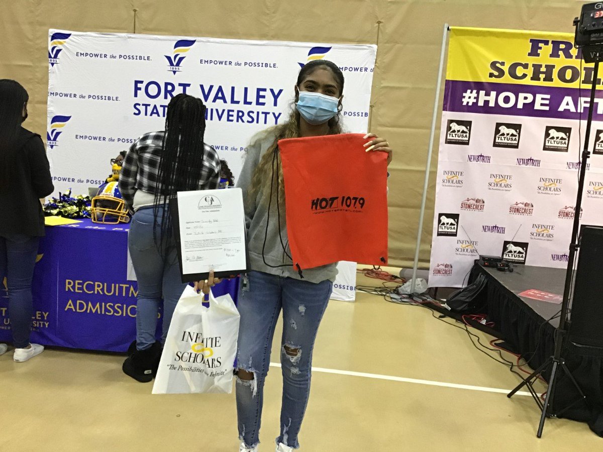 KWilliams_AHS's tweet photo. Alcovy is extremely proud to announce that seniors who attended the Infinite Scholarship fair yesterday returned with $1.2 million dollars of scholarship offers to local and out-of-state colleges and universities. Way to go! https://t.co/at5JyzlUKx