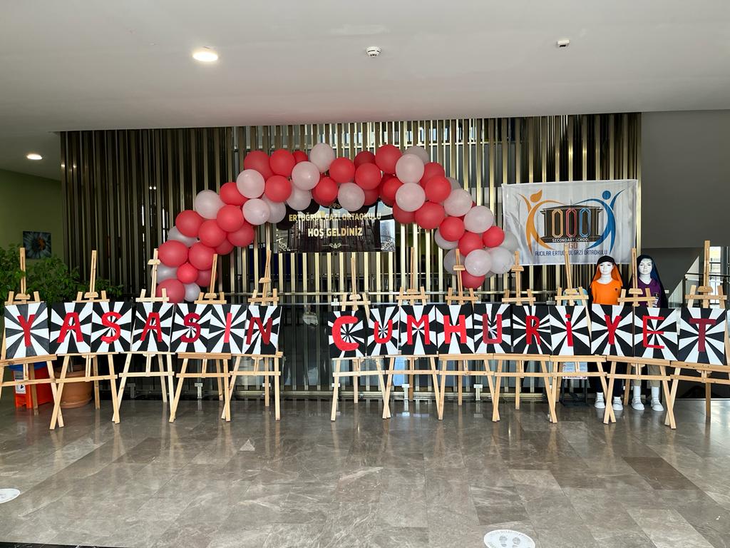 YAŞASIN  CUMHURİYET
<a href="/Avcilarilcemem/">Avcılar İlçe Millî Eğitim Müdürlüğü</a> 
<a href="/memleventyazici/">Levent Yazıcı</a>