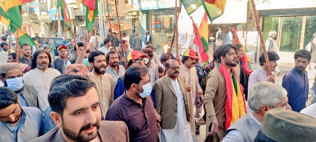 idrees_pirkani's tweet photo. بی این پی کا عظیم الشان جلوس 
پی ڈی ایم کوئٹہ کے زیراہتمام جلسہ شرکت کرنے رواں دواں
@sakhtarmengal https://t.co/wOlDg6o9OR