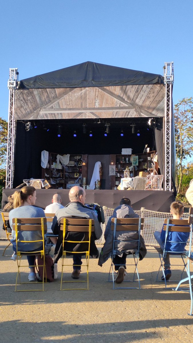 Kittykit83's tweet image. We zitten er klaar voor #bertusenjapie #toverland #Halloween #halloweendays