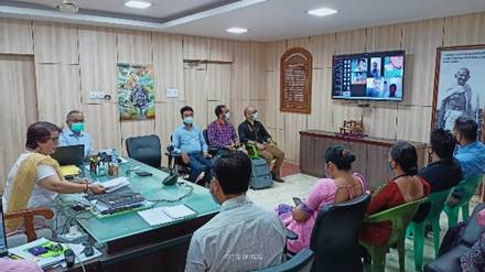 MoRD_GoI's tweet photo. Tweet: Facilitated by various #SRLMs across the nation, meetings of CxO were organised under #DDUGKY, across 5 states between 15th–21st Oct’21. The meetings witnessed the presence of industry leaders from 18 major sectors.
Read more: https://t.co/S0mLBMRgmq
#AmritMahotsav https://t.co/k9F8LrUAH4