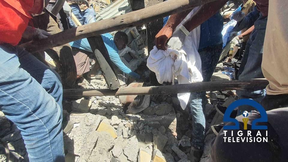 KassaHMariam's tweet image. Ethiopia’s air strike today targeted densely populated residential areas in Mekelle, Tigray. So far, 10 civilians killed &amp;amp; 21 wounded #TigrayGenocide @SecBlinken @antonioguterres @USAmbUN @JosepBorrellF @SenatorMenendez @jakejsullivan @PowerUSAID @RepGregoryMeeks @POTUS