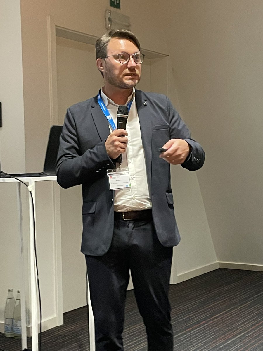 GrusonDavid's tweet photo. @MickaelTaine nous explique avec brio les enjeux d’#interoperabilite en #GHT. Défis majeurs d’attractivité sur les métiers IT à l’hôpital @Patient_Numerik #CHUNice #GHT06 https://t.co/vsrYIA9UbH