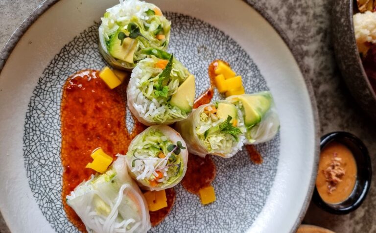 FOOD &amp; DRINK: <a href="/PomonaIsland/">Pomona Island</a> and <a href="/MiandPho/">Mi & Pho</a> have teamed up for a fully vegan food and beer pairing event at <a href="/freightisland/">Escape to Freight Island</a> to celebrate World Vegan Day. 

creativetourist.com/event/pomona-i…