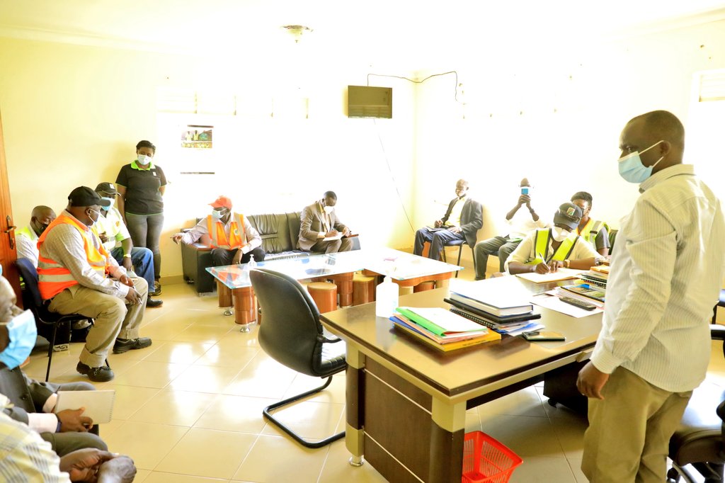 UNRA_UG's tweet photo. #LangoInspection: A courtesy call on the LC.5 of Amolatar District.
The District leaders have shared their connectivity challenges urging for quick intervention as floods continue to ravage different parts of the road network including Amolatar—Ochero and Cwagere—Kwera roads. https://t.co/JDIVgERtcS