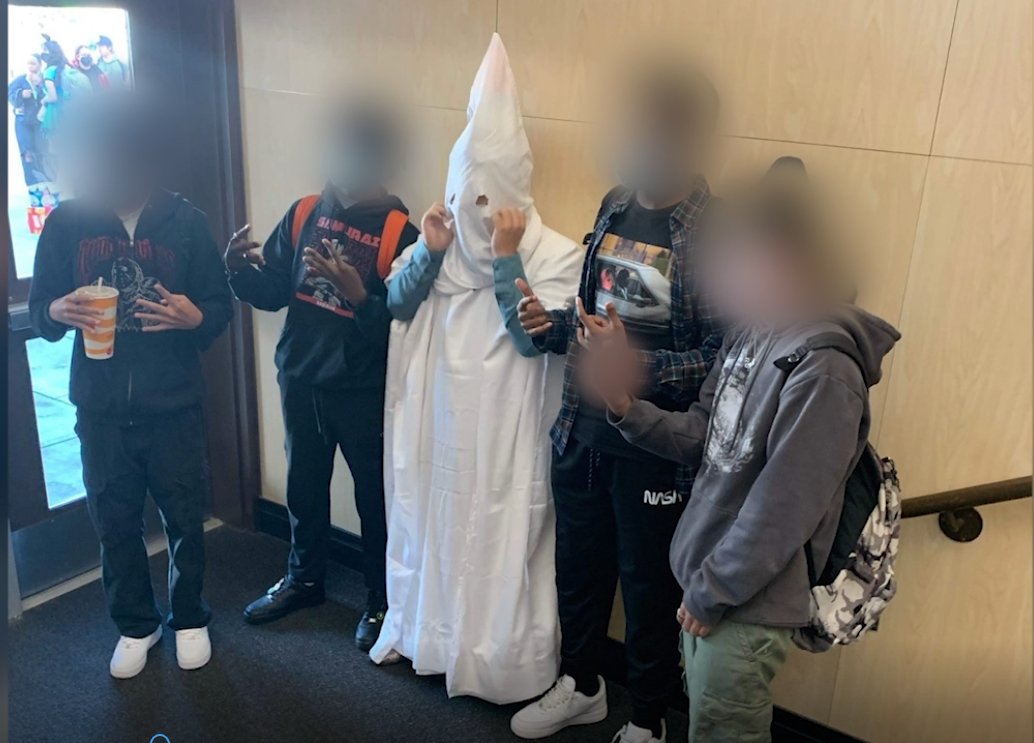 JUST IN: A school community is on edge after a photo of a Pittsburg High School student wearing a Ku Klux Klan costume to school on Wednesday circulated on social media kron4.com/news/bay-area/…