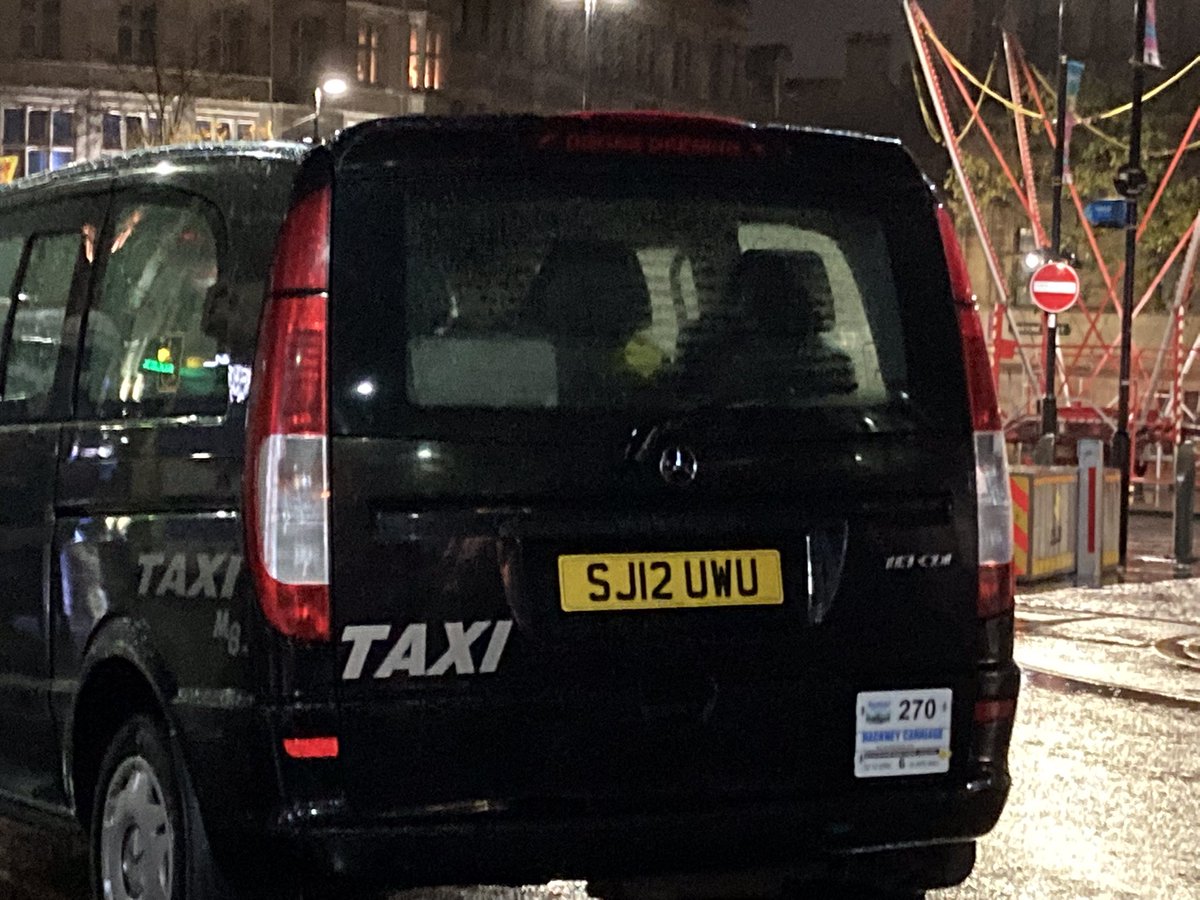 EleniLChambers's tweet photo. And to round off my evening, these 2 taxi drivers refused to take me (excuses of ramp broken and just got work from another company), even tho they are first and second in the taxi rank for local hackney cabs…perhaps the rain and them not being arsed to get out is the reason?! https://t.co/wg0cBDwWaH