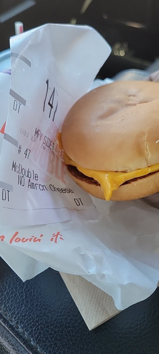 JCBeast21's tweet photo. @McDonalds employees are brain dead I tell ya.... https://t.co/ZzCojai1sI