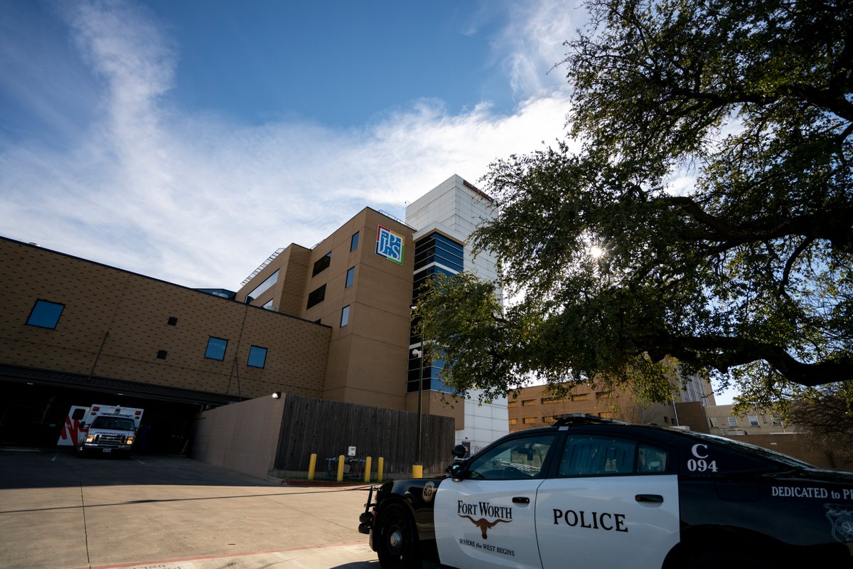 JPS_Health's tweet photo. As Tarrant County’s first and only #LevelOneTraumaCenter, we work closely with the police, fire and emergency medical services professionals who protect and care for our patients before they reach the JPS Emergency Department. #FirstRespondersDay https://t.co/z3aEc6teVJ