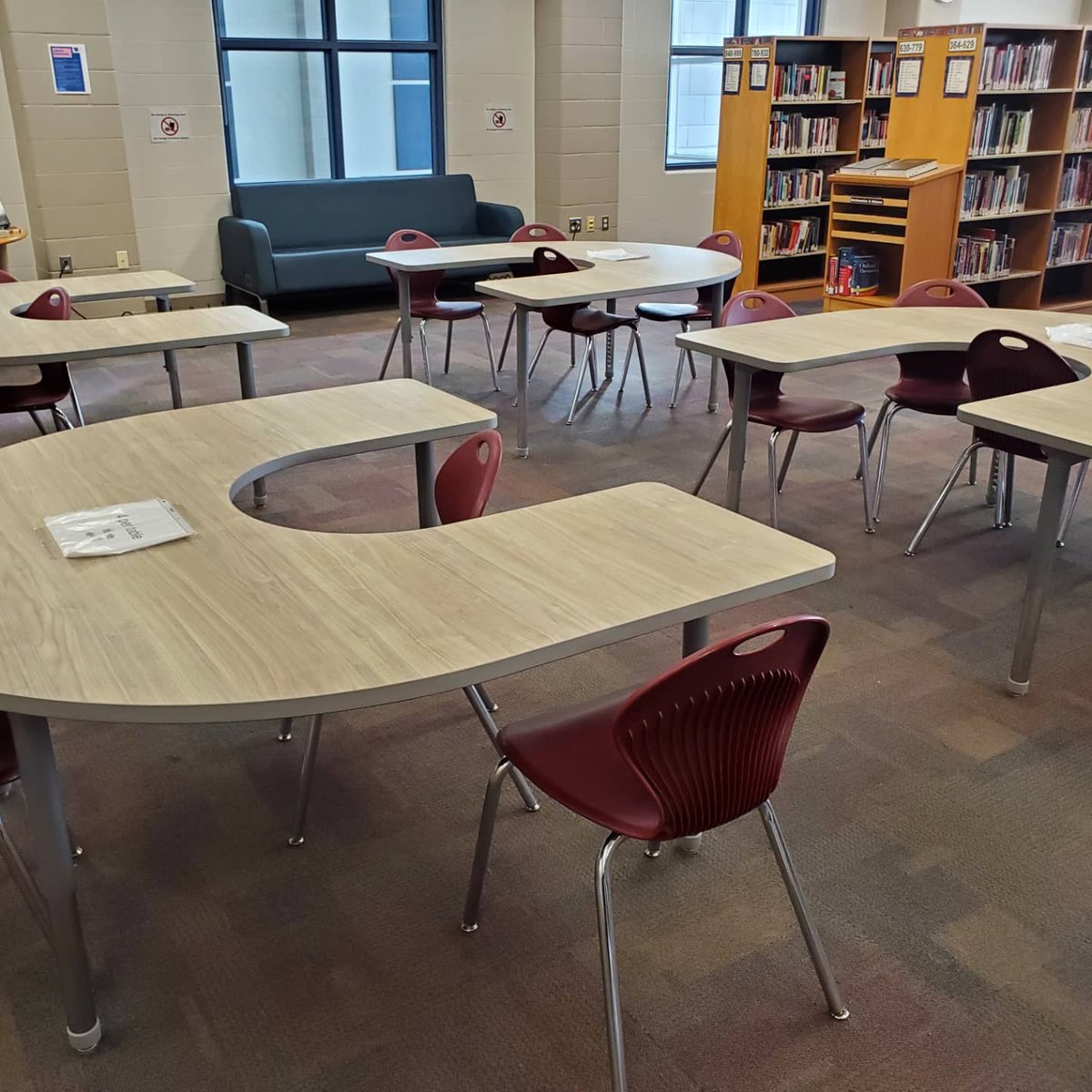 LibrarySLSS's tweet image. SLSS Library has gotten a makeover! Cozier, more natural light... perfect for reading, working or just hanging out.
