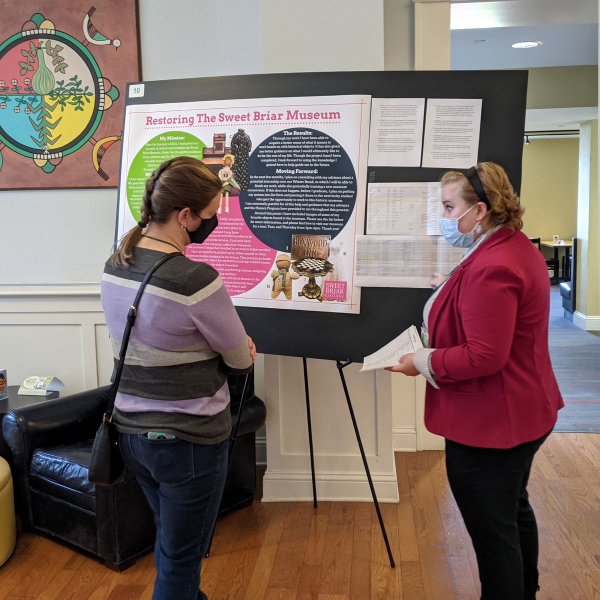 SweetBriaredu's tweet image. Honors Program students presented their research at the Mid Atlantic Regional Conference for Undergraduate Scholarship. Pictured (L to R) are Sarah Mihelic ‘22, Allison Wandling ‘23, Emma Leaseburg ‘22, Annika Kuleba ‘22 and Ruth De Souza ‘22. 

#SweetBriarLeads #HonorsProgram