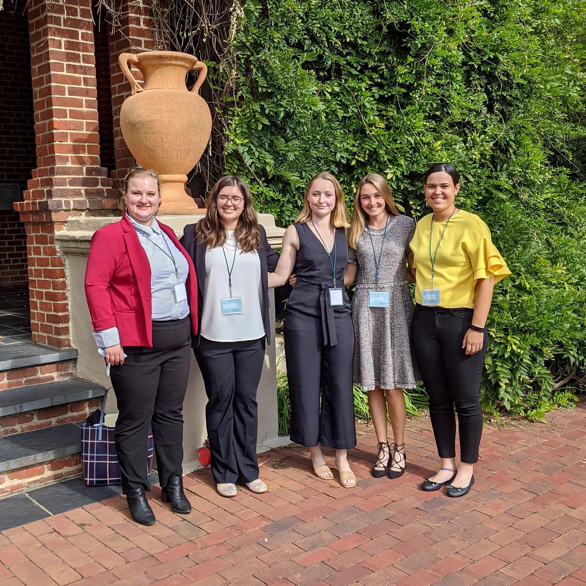 SweetBriaredu's tweet image. Honors Program students presented their research at the Mid Atlantic Regional Conference for Undergraduate Scholarship. Pictured (L to R) are Sarah Mihelic ‘22, Allison Wandling ‘23, Emma Leaseburg ‘22, Annika Kuleba ‘22 and Ruth De Souza ‘22. 

#SweetBriarLeads #HonorsProgram