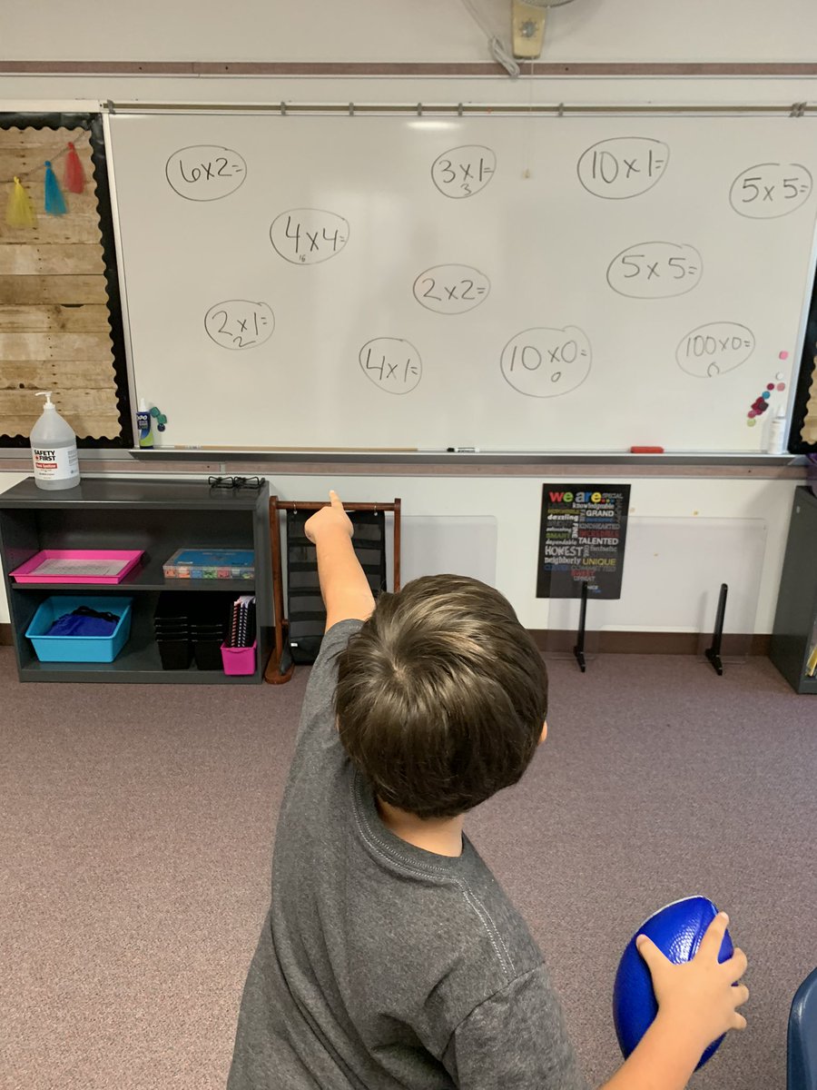 KNormoyleHBT's tweet photo. Ending our group time with a little multiplication fun! https://t.co/7JuTVlgrQ3