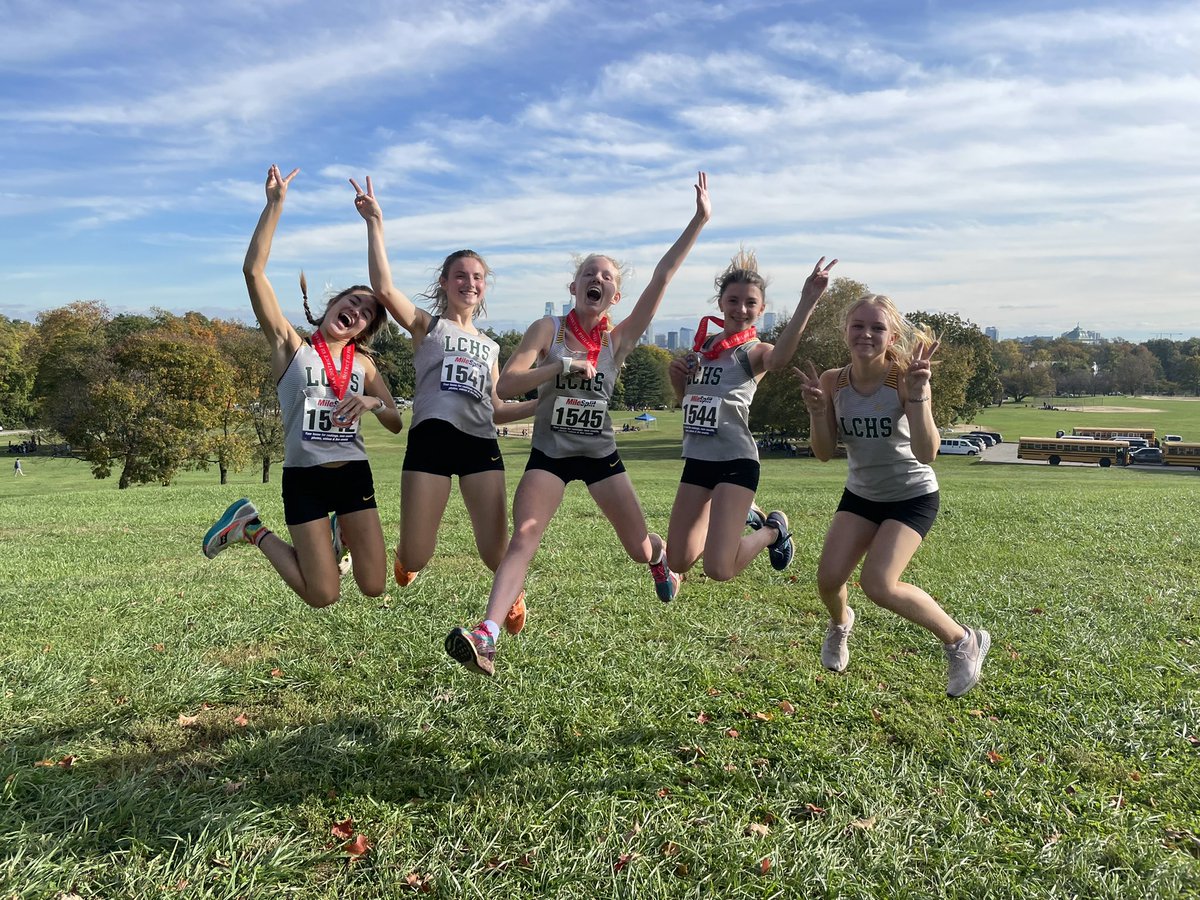 Successful day for the girls at Belmont!! Bella won the AA race, Vanessa placed 7th, and Kate placed 16th. As a team, the girls were 2nd! Boys up next <a href="/4pm/">4pm</a>