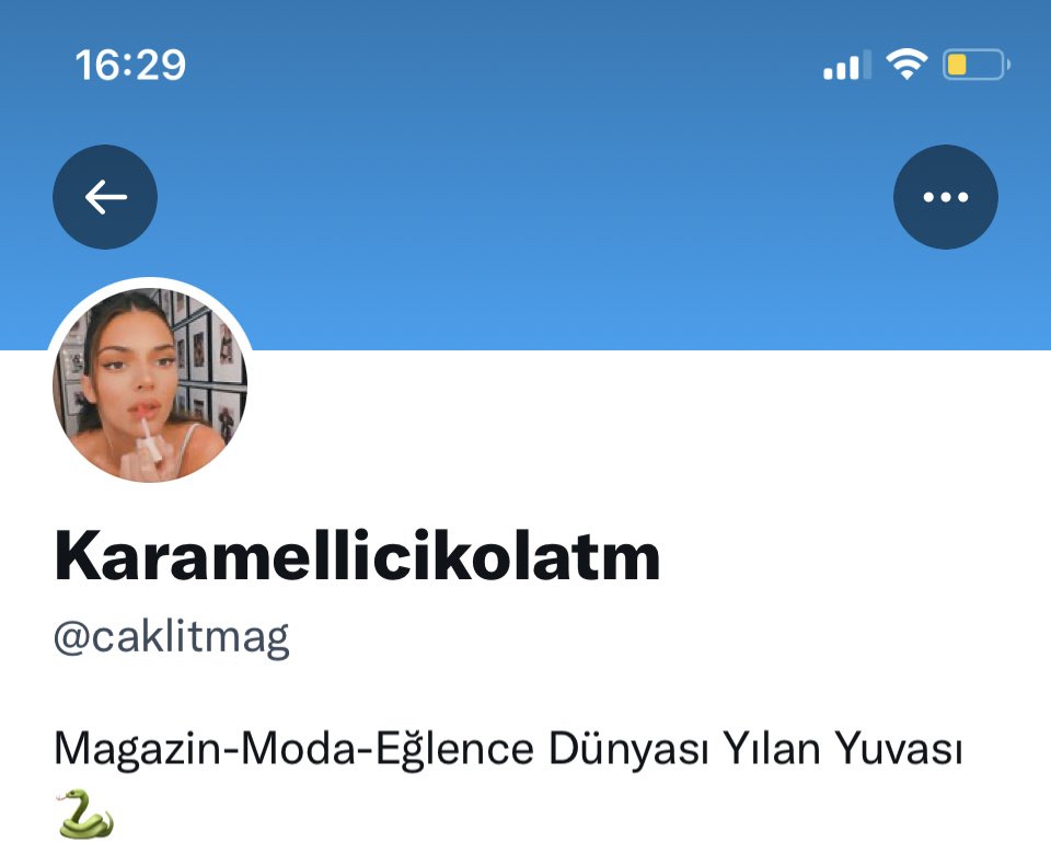 ZendayaMyMj's tweet image. denunciem essa conta, tá espalhando foto da khai, se vc tem o mínimo de senso, apenas denuncia