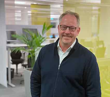 Öppna kollektivtrafikens säljkanaler, lås dem inte till regionala system, manar @HDagnas , vd <a href="/NobinaSverige/">Nobina Sverige</a> . Det skulle göra det enklare att resa o locka fler. tinyurl.com/bkw7h3k3 <a href="/holmjens/">Jens Holm</a> <a href="/ktamsons/">Kristoffer Tamsons</a> <a href="/johwadman/">Johan Wadman</a> <a href="/AnnaFGronlund/">Anna Grönlund</a> <a href="/svebussforetag/">Sveriges Bussföretag</a> @TomasEneroth <a href="/vasttrafik/">Västtrafik</a>