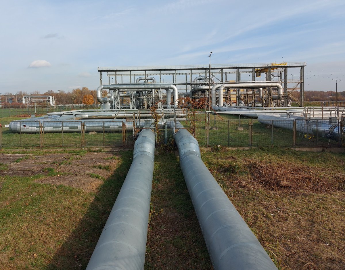 WarszawskiBlog's tweet photo. Ciepłownia Kawęczyn🏭 Powerplant in Kawęczyn🏭 #ciepłownia #komin #industrialnie #Kawęczyn #Rembertów #Warszawa #powerplant #chimneystack #industrial #suburbs #Warsaw https://t.co/9oSRsjTsAd