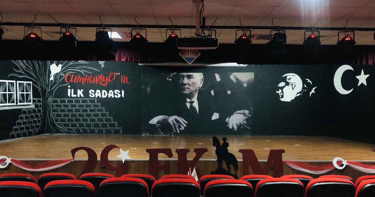 _betulunalll's tweet photo. Cumhuriyet'in İlk Sadası 🇹🇷
Sahne Dekor Tasarımı 🕊
@gul_afacan 
@BlkBahcesehir 
@BuketAdiguler 
@ilkay_tandogan 
@TrkErsen https://t.co/GmM0Eys6dd