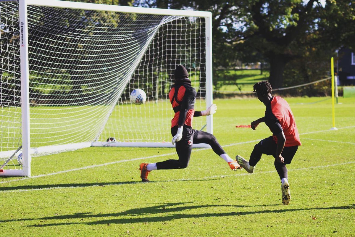 LOFCAcademy's tweet photo. Inside training with the Leyton Orient academy! ⚽️🔥

Head to the link below to watch it on YouTube ⬇️

https://t.co/FFoW6nNo5x
#LOFC #OnlyOneOrient #COYOS https://t.co/3jhOlBkPqb