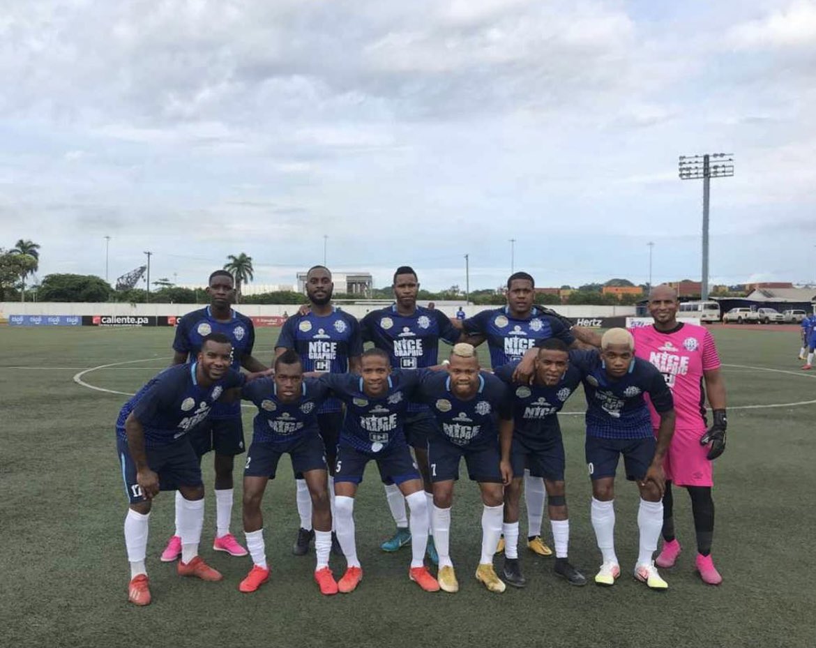 fepafut's tweet photo. ¡HAY FINAL EN COLÓN!🙌🏻

Salmo-35 se medirá a Paraíso FC, por el 🏆 de campeón de la Liga del Corregimiento de Barrio Norte de la provincia de Colón, este sábado 3️⃣0️⃣ de octubre a las 5️⃣pm.

Todos los detalles aquí☝🏻.
📒 https://t.co/Rxc09HD7BU

#TodosSomosPanamá🇵🇦 https://t.co/6YekCguR1l
